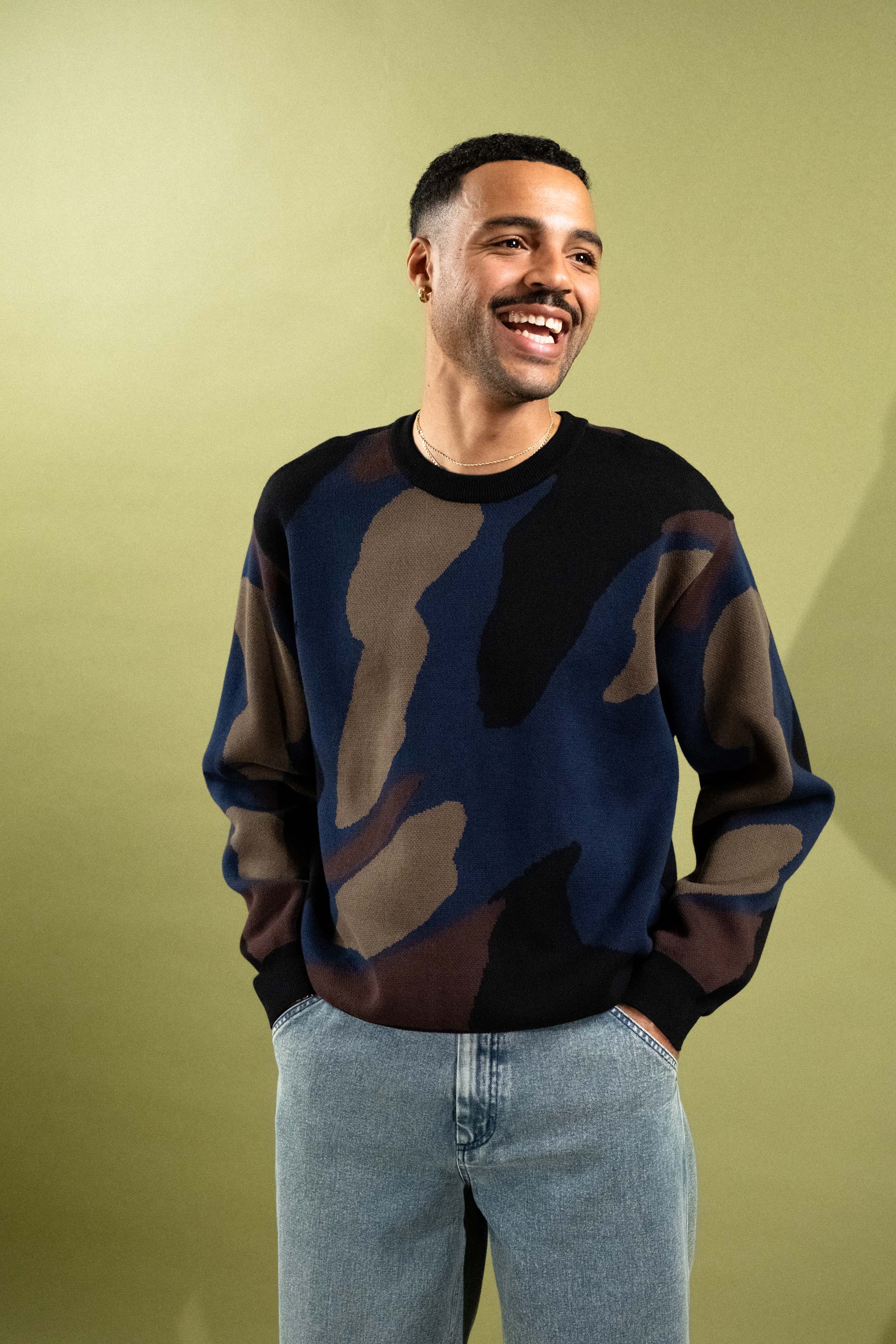 Raymond Sweater [Navy] - Image 3